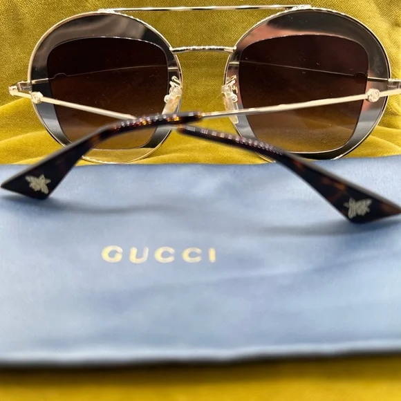 Gucci Gold Round Sunglasses - Picture 4 of 6